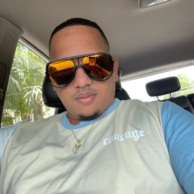 En esta vida hay muchas gentes que si tu quieres progresar te quieren desanimar pero pa mi lo mas prudente es el Camino Continuar Como un Soldado Valiente...