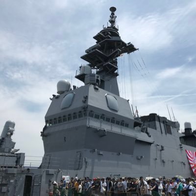 艦これリアイベ、船が好き。 舞鶴、佐世保、呉、横須賀、北海道。アイコンは加賀。 写真撮影　スポーツ全般見るのも好き。