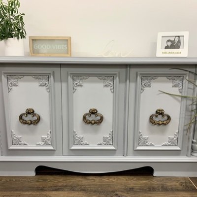 I love to create and turn ugly old furniture into show-stopping stand out pieces . I work through all the steps to make sure it’s done right and will last!