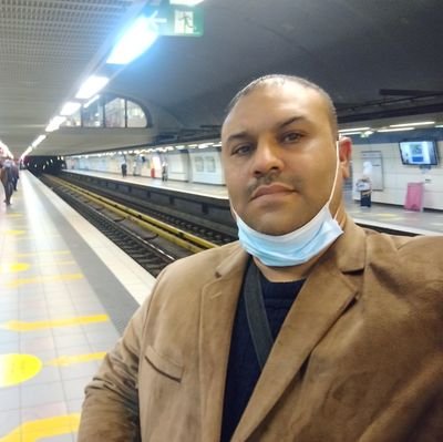 العلم.الأدب.التواضع.وشيم الكرام وتوعية الشباب الذين ضاعت بهم السبل في الملذات والشهوات.شبابنا اليوم يحتاج إلينا أكثر من أي وقت مضى.  والله المستعان على ما يصفون
