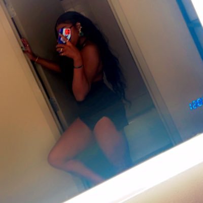 I_amlegendary's profile picture. I don’t read blogs. I’m living the life they’re writing about. So why read about it?