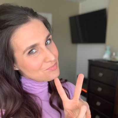 DianeReardon33's profile picture. 