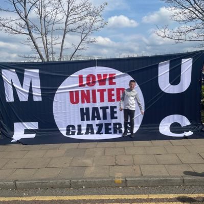 gezroberts10's profile picture. Dont look back in anger