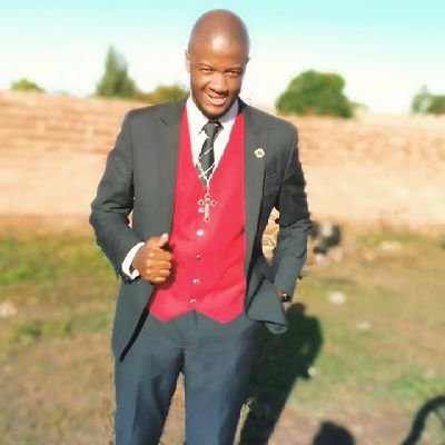 Online Content Creator @Newzroom405 - Former News Writer @TheSAnews -
Former Digital News Producer @SABCNews -
Multimedia Journalist