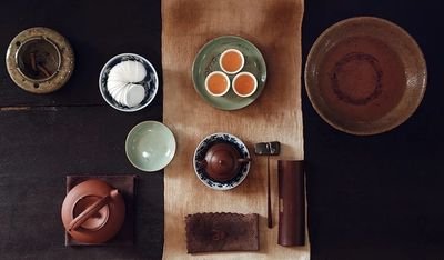 usteaatnight's profile picture. 先喝点茶