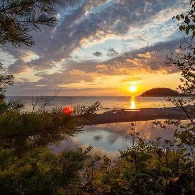 the_girl_luna's profile picture. Communicator//
Fashionprenure//
Graphics Designer//
Content Creator//
Marketing Strategist//