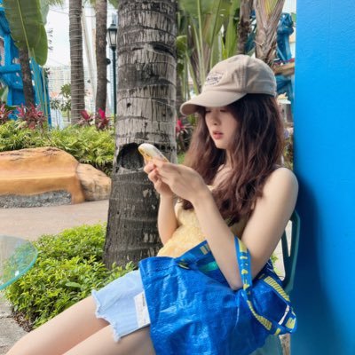 Yawenina's profile picture. 