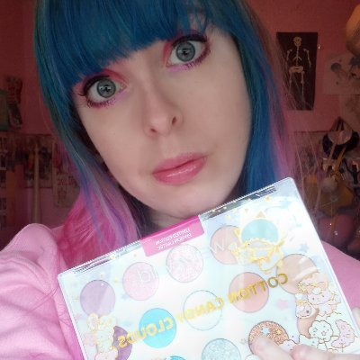 Ashley Astronautさんのプロフィール画像