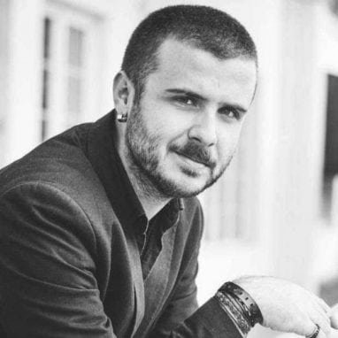 raspali i propali novinar // dark magic, hard drugs & cannibalism
Svi tekstovi na jednom mestu: https://t.co/sCWnzAsPKh