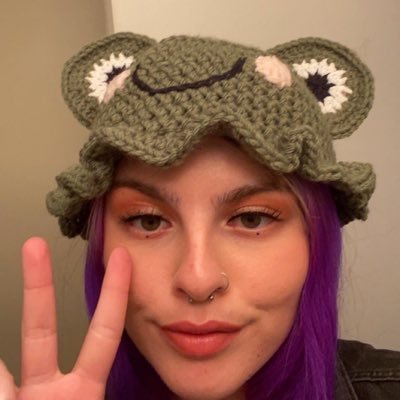 reerug333's profile picture. silly goose who fights for good she/they