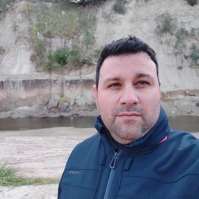 scivico's profile picture. Familia, trabajo y amigos