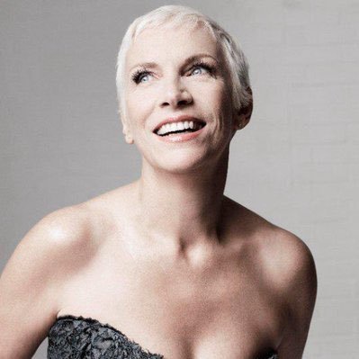 The ONLY Official Annie Lennox Twitter page. Updated by Annie and the Annie Lennox  Web pixes