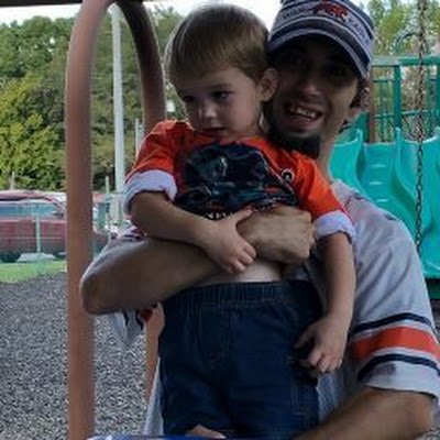 AaronPe1984's profile picture. 37 years old Daddy and War Eagle