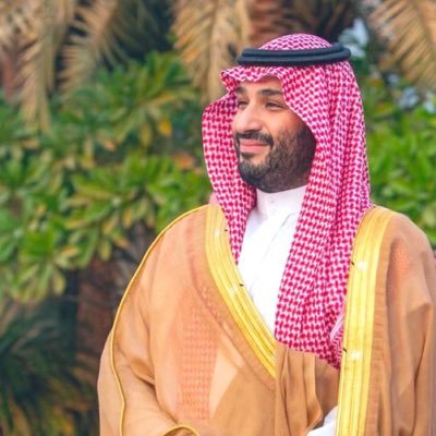 امي امريكيه لم اراها منذ سن الخامسه اؤمن باشياء كثيره منها انه بامكانك الكذب هنا على ناس لاتعرفهم كالذي فعلته للتو .