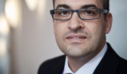 Kommunikationsberater, Journalist, Buchautor, Musiker und Wahl-Münchner. Interessen: Online-PR, Social Media, Journalismus, Medien