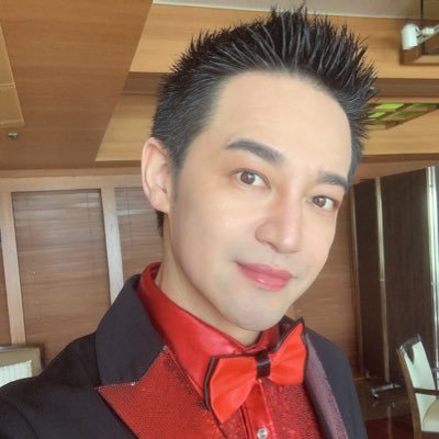 hanzawaryu's profile picture. Click Holdings/HONBIKE代表/総合プロデューサー #HANSUKE で歌手デビュー！1st シングル #胸キュンBIKE 出荷枚数3万枚突破！ニッポン放送「ラジオマガジン登龍門」編集長 毎週日曜日20:30-21:00 全国12局ネット #登龍門 #HONBIKE