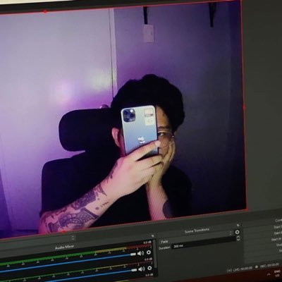 InJoshWeTrusttt's profile picture. i am a victim of introspection.