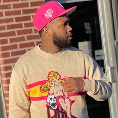 As long as dey print it imma go get it! KjKashKlover🖤 Alot a niggas talk bout it & some niggas don’t talk at all. YRAWTB