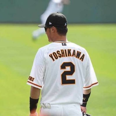 今年こそ巨人の日本一を信じてます。ただのジャイアンツ応援垢です🐰ジャイアンツファンの皆さまヨロシクです🙏坂本キャプテンと吉川尚輝の二遊間にシビれます🏟中川皓太と高梨、大江の左腕も好き💪 無言フォロー失礼します。フォロバされると喜びます🙆♂️