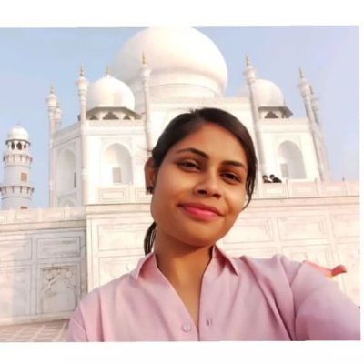 Akanksha62651's profile picture. Indian