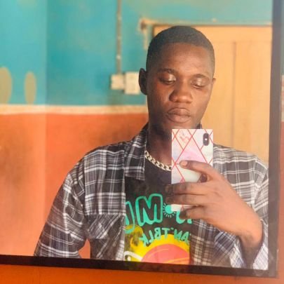 HolaMhide's profile picture. DJ, mechanical&constructive engineer (welder)