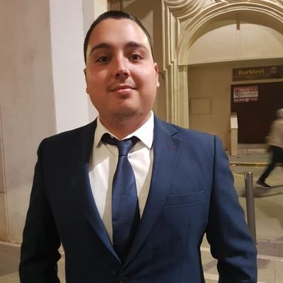 “Hagas lo que hagas ámalo, como amabas la cabina del Cinema Paradiso”