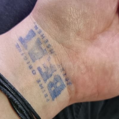 Nordlicht in der Ferne, theanton@bluesky & @sas@sueden.social,
auf der Suche nach mir Selbst und einem Reisebegleiter für die Reise in die Zukunft. Team #BC100