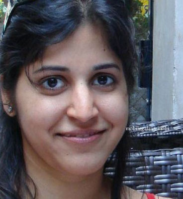 hey.... I am kanishka, I love shopping and  I am interested in Fashion and music...