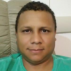 Engenheiro Eletricista, Casado, Atleticano de coração.