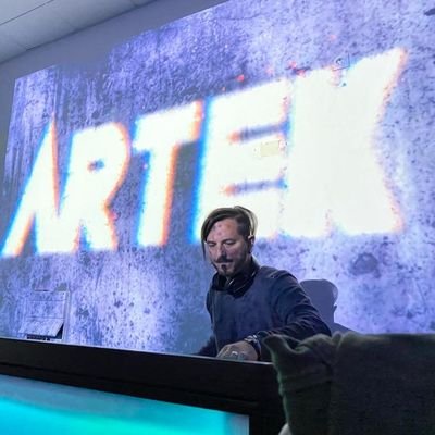 Artek_Deejay's profile picture. De momento superviviente,me considero lo que yo llamo músicoinomano,montador de discos & gamer a ratos si es que se puede ó hay ganas.