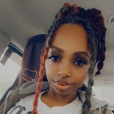 Mother of 4 beautiful children, licensed Loctician (hair braider), soon to be licensed Manicurist