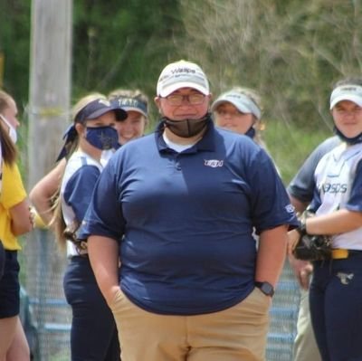 PooreNichole's profile picture. DII Emory & Henry PC🐝🥎                                                
NHS 👩‍🏫🐾🥎