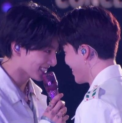 💜@BTS_twt
♡Mutis si me Follow en Twitter yo te Follow.#Minkook ♡#Jungkook°#Jimin°#Kookmin°#Jikook°#지민.♡#정국.♡#MINGUKKIE.➳☞☜✿