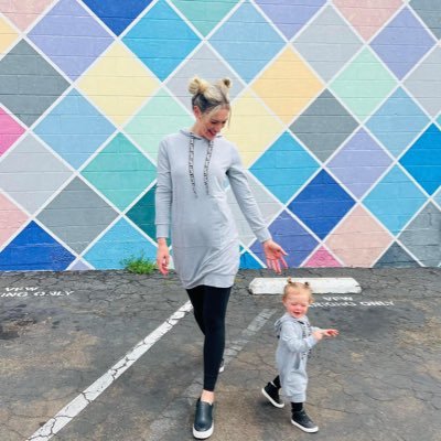 TV Host @ Ignite Now Media, “The American Dream.” Former News Anchor. Current Mom of Newborn Twins. “If you think my hands are full, you should see my heart.”💕
