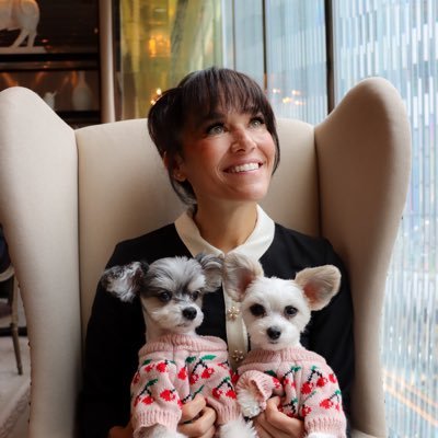 actress/dancer/singer/model/member of SAG, AFTRA, EQUITY and owner of the famous pup @tinkerbelleadog https://t.co/W3DCFMxPtM