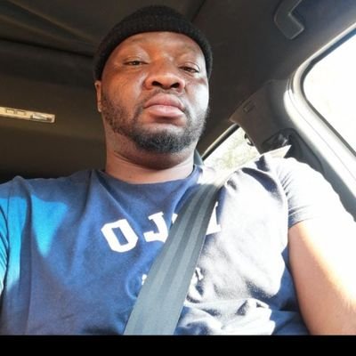 minayza's profile picture. 