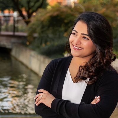 Astrophysics PhD at UMN 🔭| Podcast Producer & Host 🎙 | Amateur Photographer | UT’20🤘| she/her