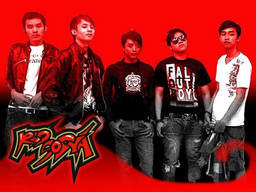 Rendy - Vocal ; Donz - Guitar ; Jaka - Guitar ; Agan - Bass ; Ucup - Drum | music of soul |