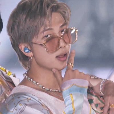 KTH_JJK123's profile picture. k-pop BTS BlackPink Got7 Red Velvet Ikon Big Bang (G)idle Super Junior Twice EXID Seventeen Shinee Pentagon Wanna one IU Hyuna Stray Kids Somi Lee Hi Mamamoo