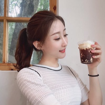 MengqiZhang20's profile picture. I’m Mengqi Zhang or you can call me Ginie😜