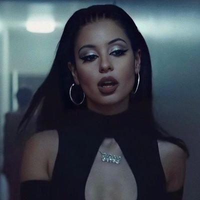 LadyMid78158686's profile picture. I love fashion but I'm not very good at creating nice outfits and I love being with my friends