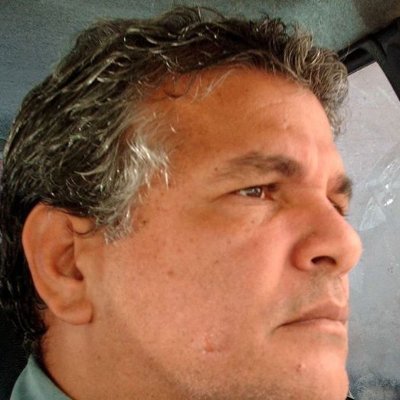 Soteropolitano, oriundo de escola, universidade pública e professor de geografia.