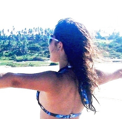 ailataNPaiva's profile picture. Impuro, imperfeito, impermanente;
Incerto, incompleto, inconstante;
Instável, variável, defectivo
Eis aqui um vivo, eis aqui...