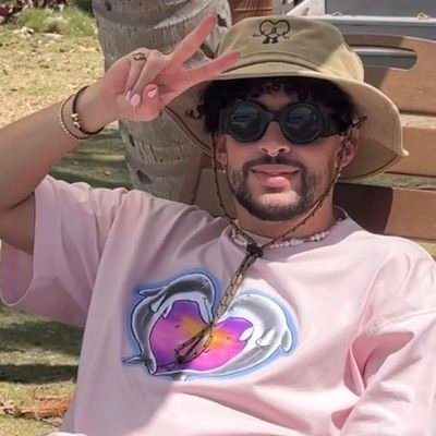 lvsbbunny's profile picture. `~ secondary account ~        
Benito te amo
🌺