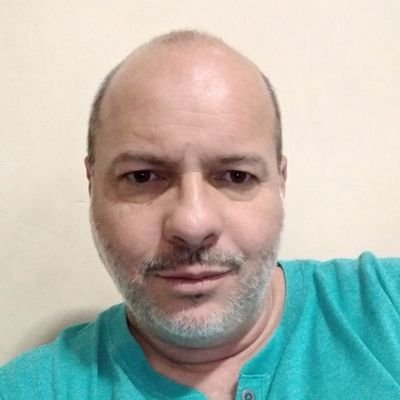 Contador, Consultor em Gestão Financeira e Sustentabilidade. Tenta ser poeta.