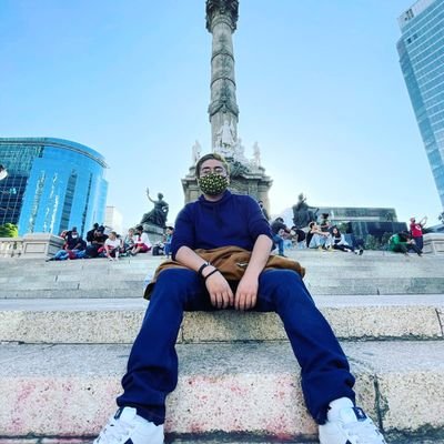 OTO_MarioFlores's profile picture. Un hombre forja su destino, nadie te da nada, tienes que tomarlo.