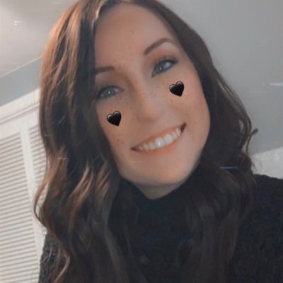 LivChristine01's profile picture. I only use twitter for sappy quotes 👍🏽