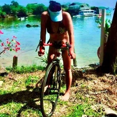 AikoVeckla's profile picture. B S U R S U C S I M I M