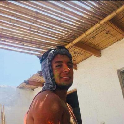 Futbol.
○ Hincha de FBC Melgar.
○ Hincha de FC Barcelona.
○ Hincha de Lionel Messi.
○ Creyente del BernardoCuestismo.
○ Hincha de la Seleccion Peruana.