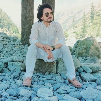 tariqiqbal400's profile picture. A human being.
